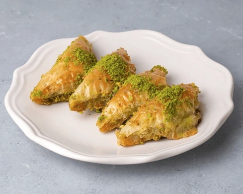 750 Gr Antep Fıstıklı Şöbiyet Keyfi pasta